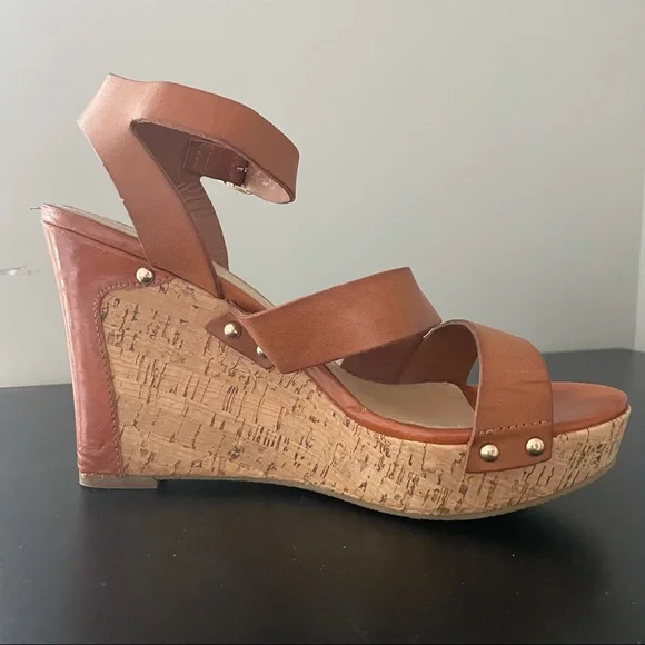 Limelight Wedge Sandals - Picture 2 of 5